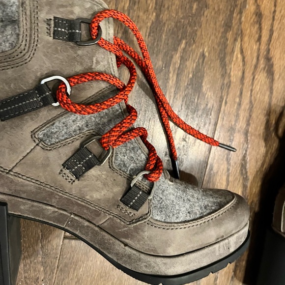 Sorel
Women's Blake Waterproof Block High-Heel Booties - Picture 9 of 13